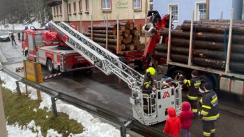 Permalink auf:Brandschutzübung mit der Feuerwehr